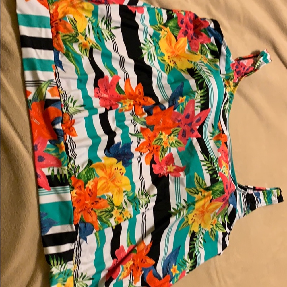 Women’s swimsuit top plus size 24